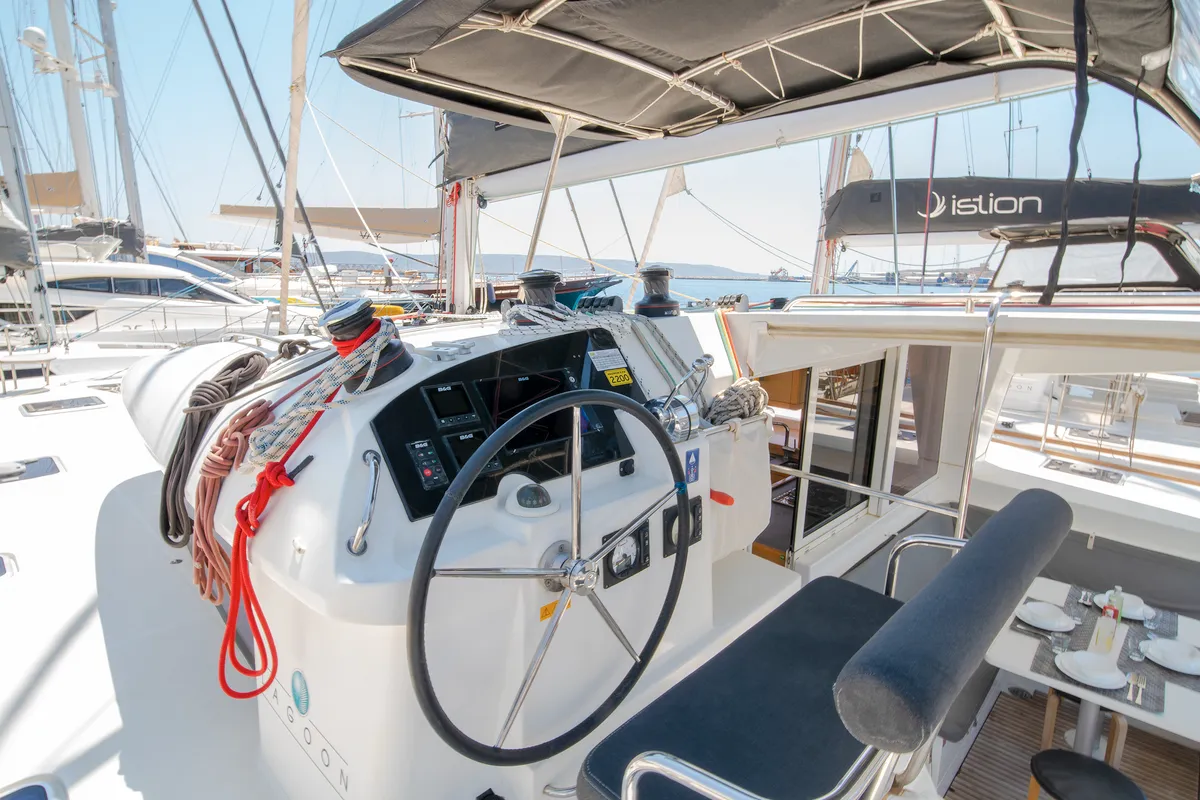 Callisto L400, a Lagoon 400 S2 catamaran at Lavreotiki Municipal Unit, Greece