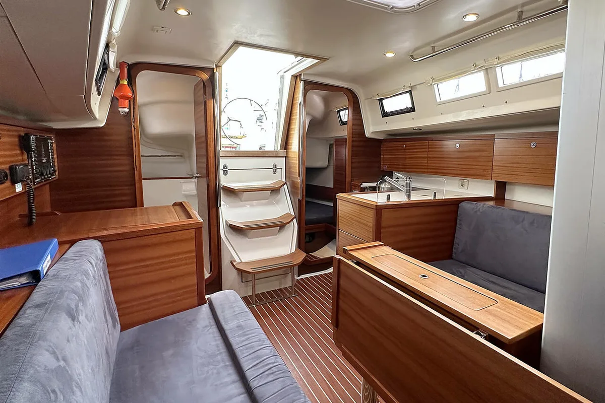 Salon of Piccola Strega, a AD Boats Salona 35 sailboat at Heiligenhafen, Germany