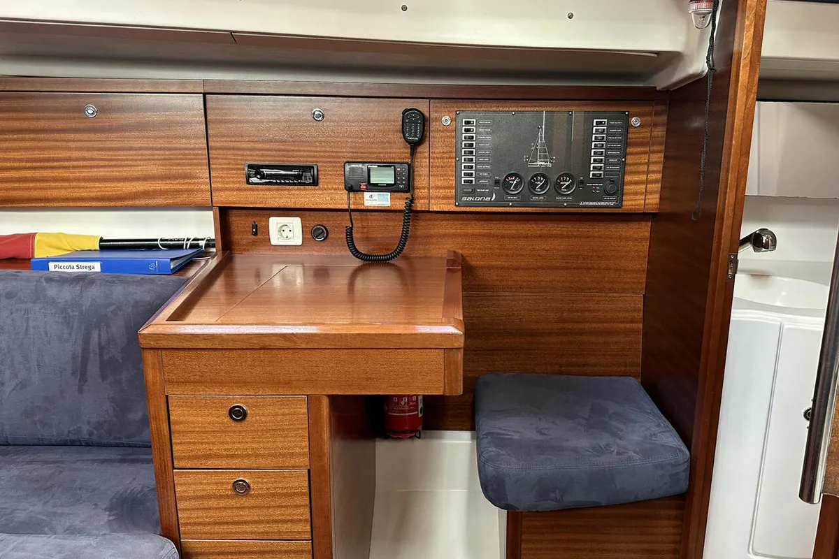 Salon of Piccola Strega, a AD Boats Salona 35 sailboat at Heiligenhafen, Germany