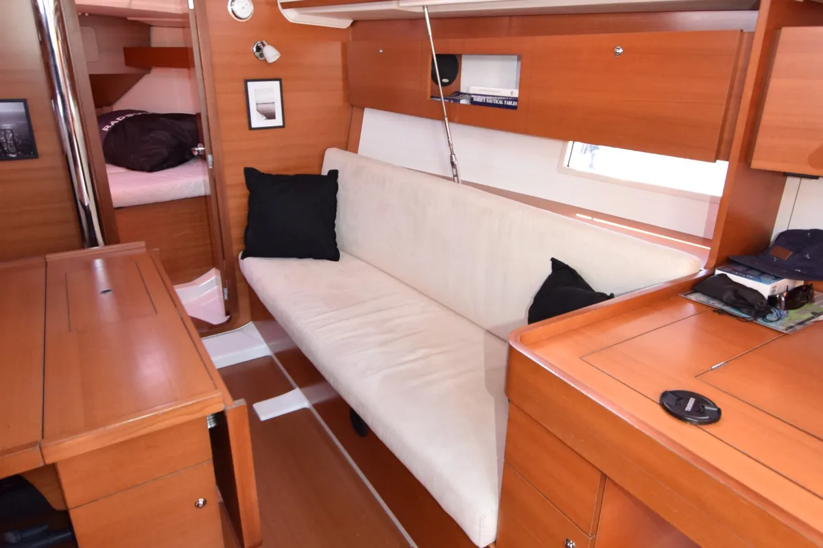 Salon of Vittoria, a Dufour 335 Grand Large sailboat at Nieuwpoort, Belgium