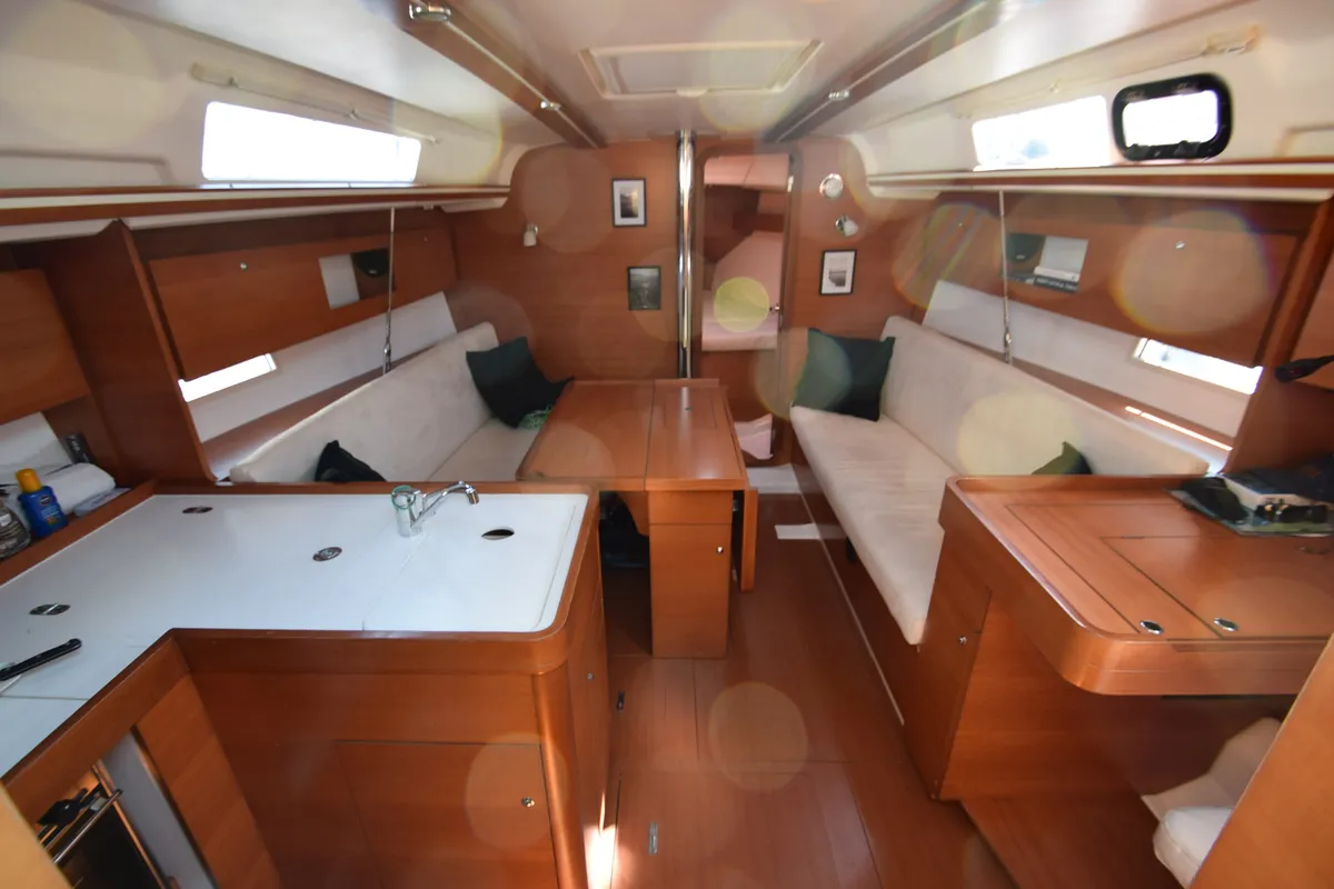 Salon of Vittoria, a Dufour 335 Grand Large sailboat at Nieuwpoort, Belgium