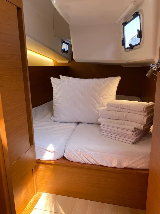 Cabin on Baghera, a Jeanneau Sun Odyssey 410 sailboat at Municipal Unit of Lefkada, Greece
