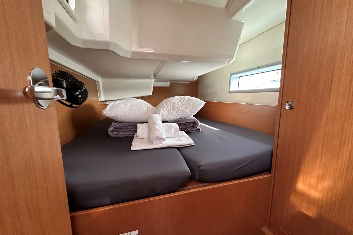 Cabin on Melina, a Bavaria C38 sailboat at Athens, Greece