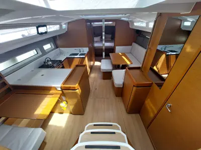 Salon of Apollonas, a Jeanneau Sun Odyssey 440 sailboat at Kontokali, Greece