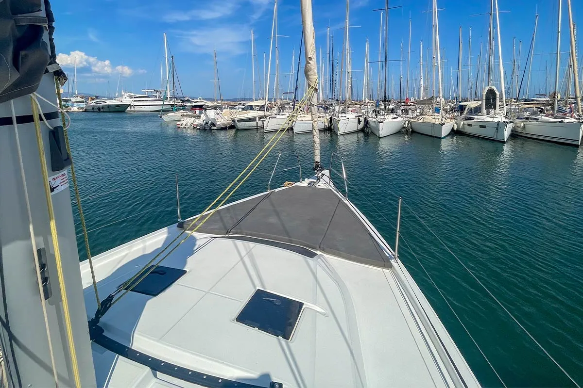 Perle, a Dufour 41 sailboat at Hyères, France