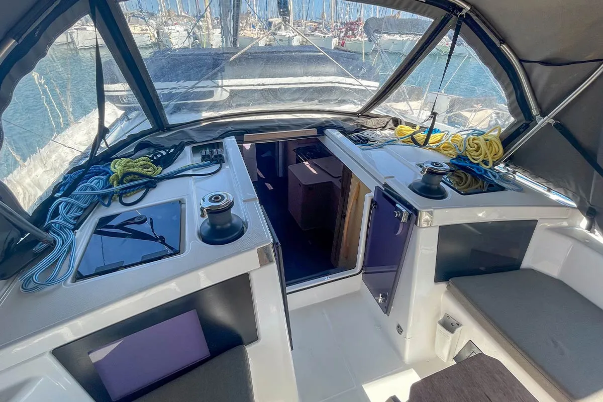 Perle, a Dufour 41 sailboat at Hyères, France