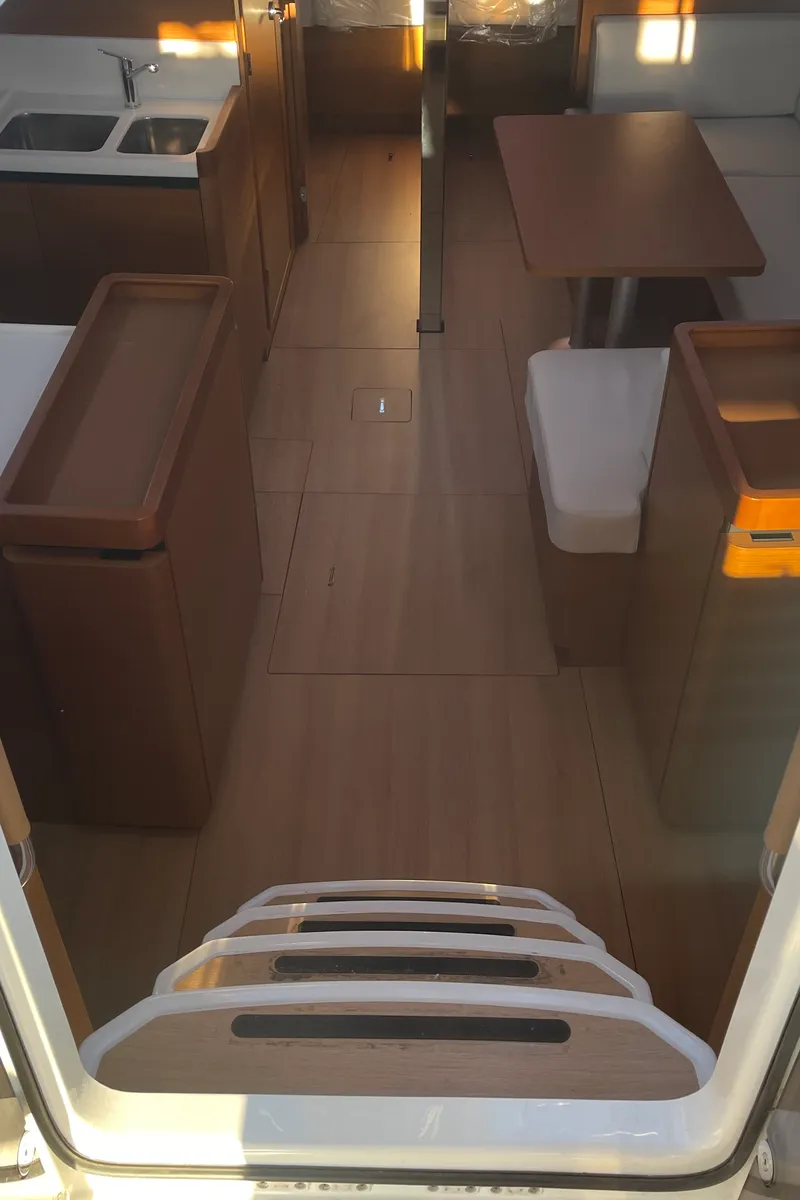Cabin on Virginia, a Jeanneau Sun Odyssey 440 sailboat at Volos Municipality, Greece