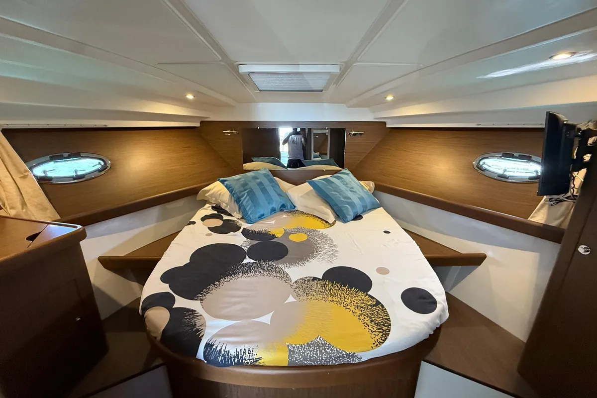 Antares 36, a Beneteau Antares 36 motor yacht at Grad Trogir, Croatia