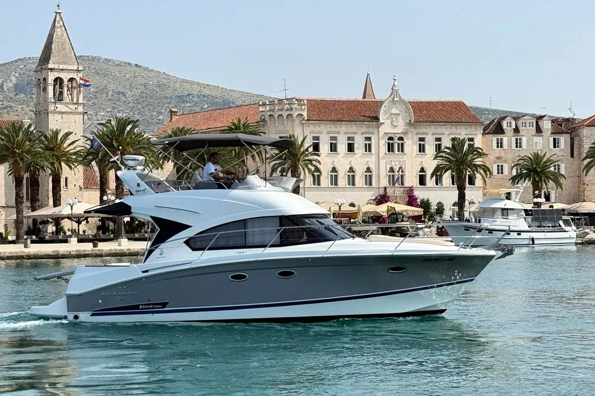 Antares 36, a Beneteau Antares 36 motor yacht at Grad Trogir, Croatia