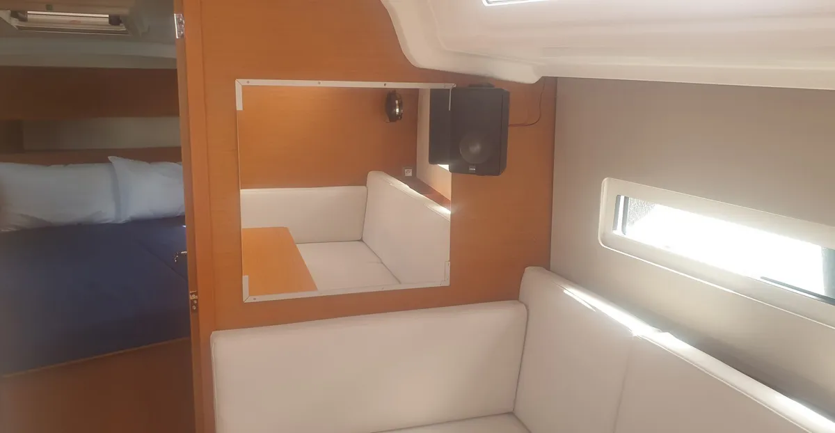 Cabin on The song is you, a Jeanneau Sun Odyssey 410 sailboat at Tropea, Italy