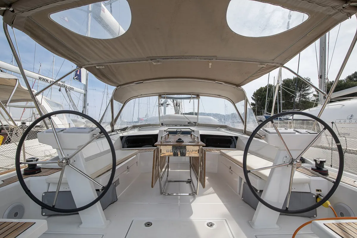 Cockpit of Amore di Mare, a Beneteau Oceanis 46.1 sailboat at Općina Medulin, Croatia