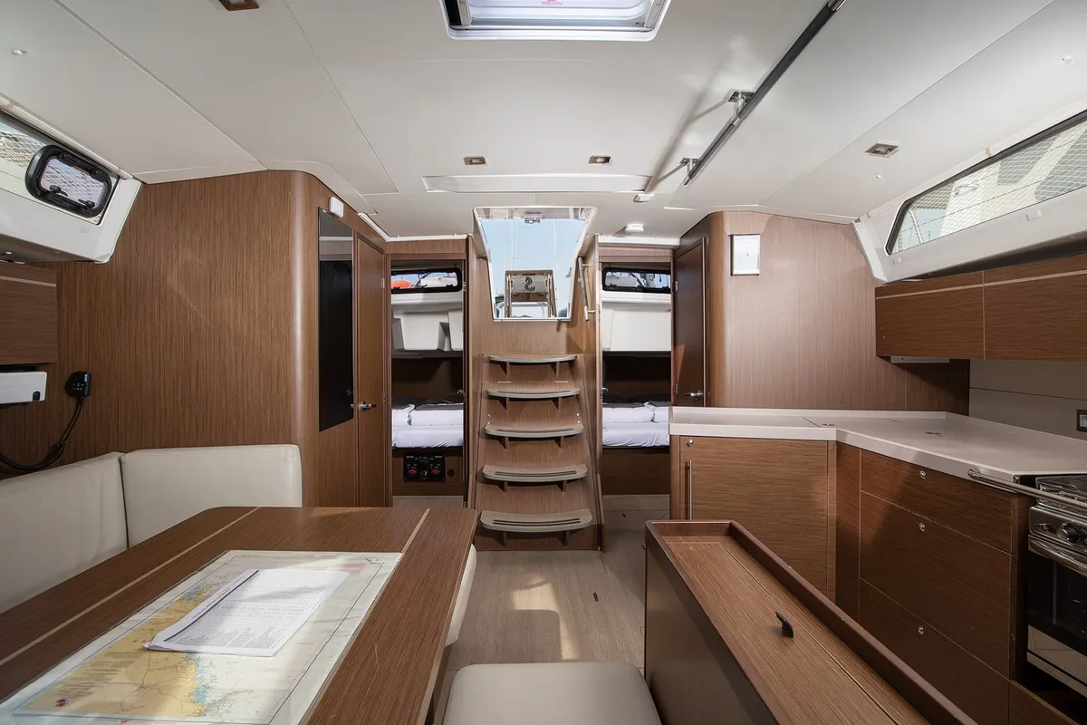 Salon of Amore di Mare, a Beneteau Oceanis 46.1 sailboat at Općina Medulin, Croatia