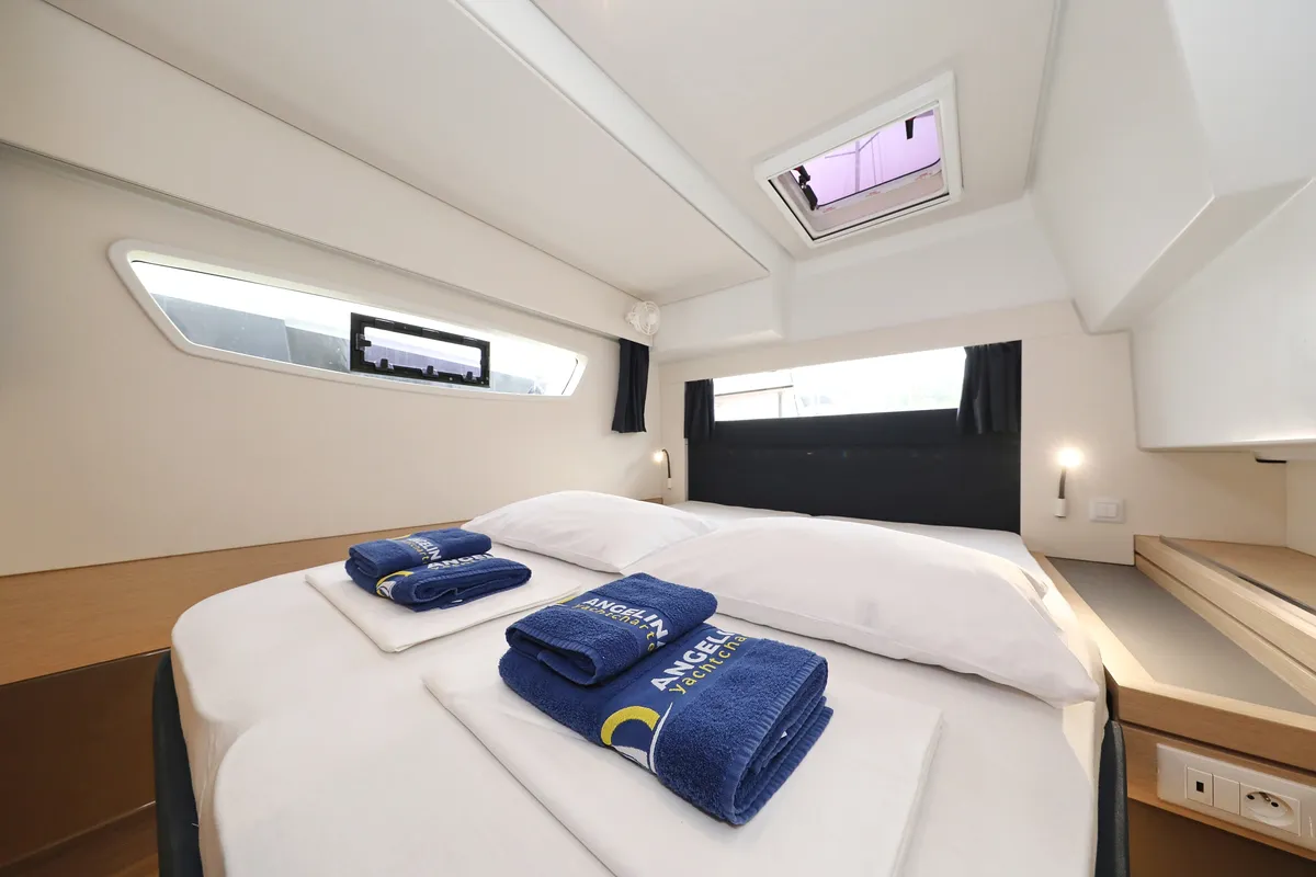 Cabin on Martin V, a Fountaine Pajot Saona 47 Quintet catamaran at Općina Rogoznica, Croatia