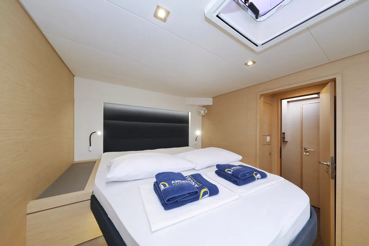 Cabin on Martin V, a Fountaine Pajot Saona 47 Quintet catamaran at Općina Rogoznica, Croatia