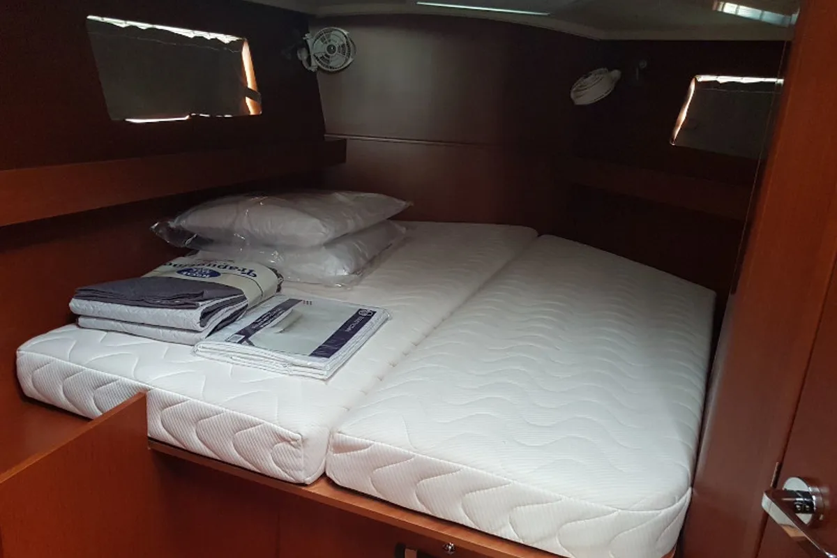 Cabin on Gloria, a Beneteau Oceanis 41.1 sailboat at Puntone di Scarlino, Italy