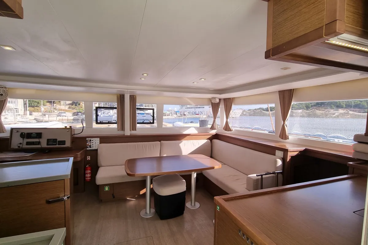 Salon of SAMOGON, a Lagoon 450 Fly catamaran at Rogač, Croatia