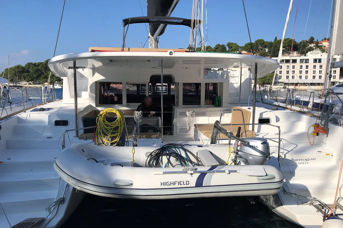 Deck of SAMOGON, a Lagoon 450 Fly catamaran at Rogač, Croatia