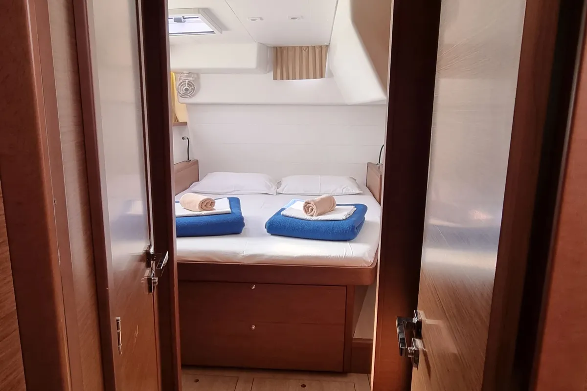 Cabin on SAMOGON, a Lagoon 450 Fly catamaran at Rogač, Croatia