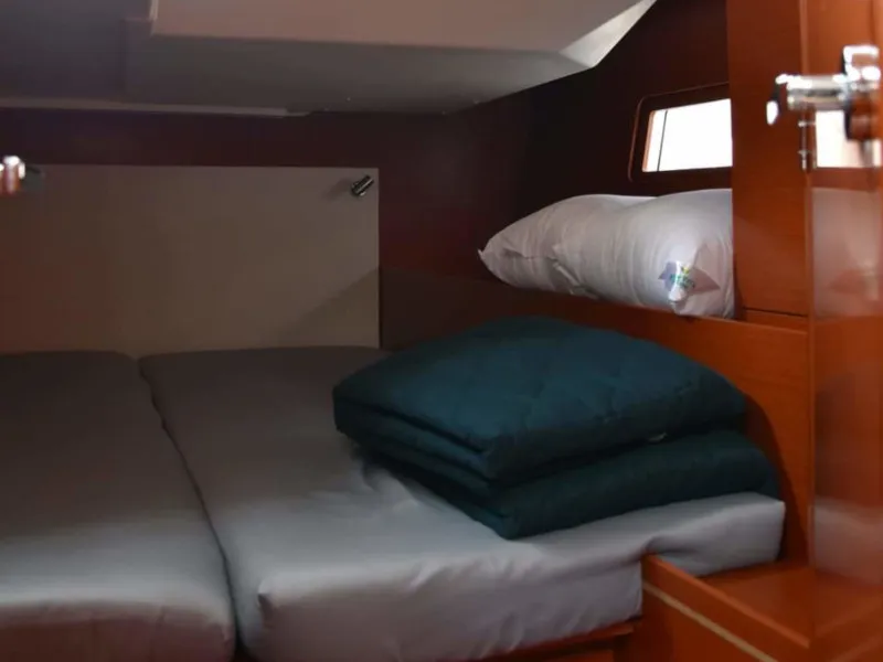 Cabin on ANTONIOS, a Beneteau Oceanis 51.1 sailboat at Athens, Greece
