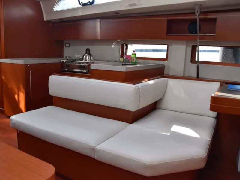 Salon of ANTONIOS, a Beneteau Oceanis 51.1 sailboat at Athens, Greece