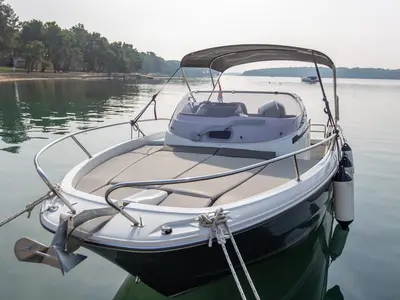 Deck of Cap Camarat 6.5 WA, a Jeanneau Cap Camarat 6.5 WA motorboat at Grad Pula, Croatia