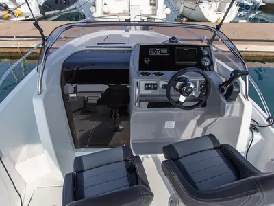 Cockpit of Cap Camarat 6.5 WA, a Jeanneau Cap Camarat 6.5 WA motorboat at Grad Pula, Croatia