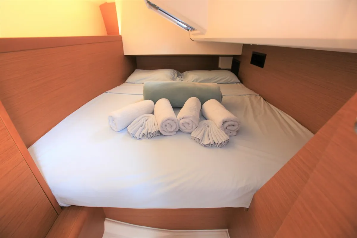 Cabin on Naya, a Jeanneau Sun Odyssey 349 sailboat at Road Town, British Virgin Islands