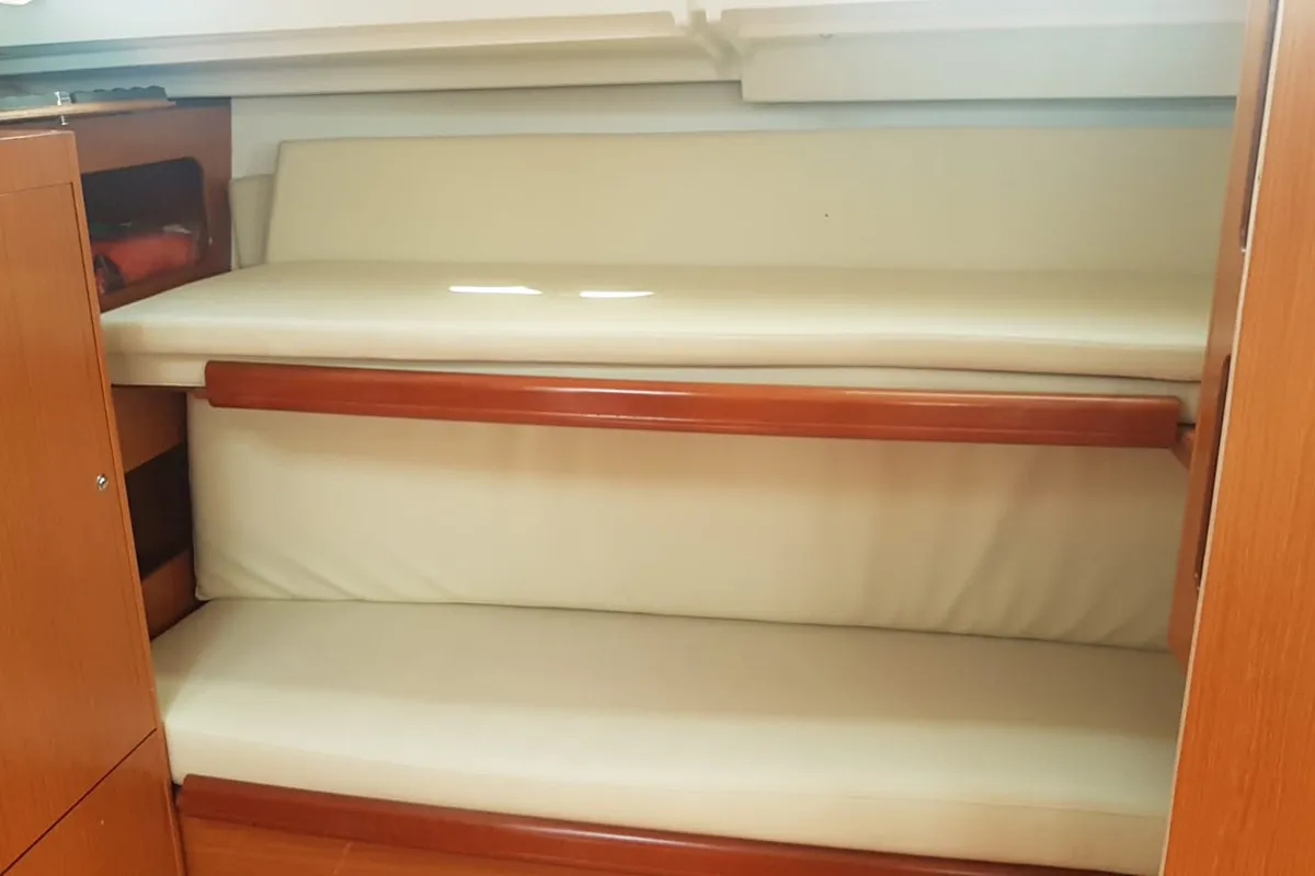 Cabin on Nisyros, a Beneteau Cyclades 50.5 sailboat at Piombino, Italy