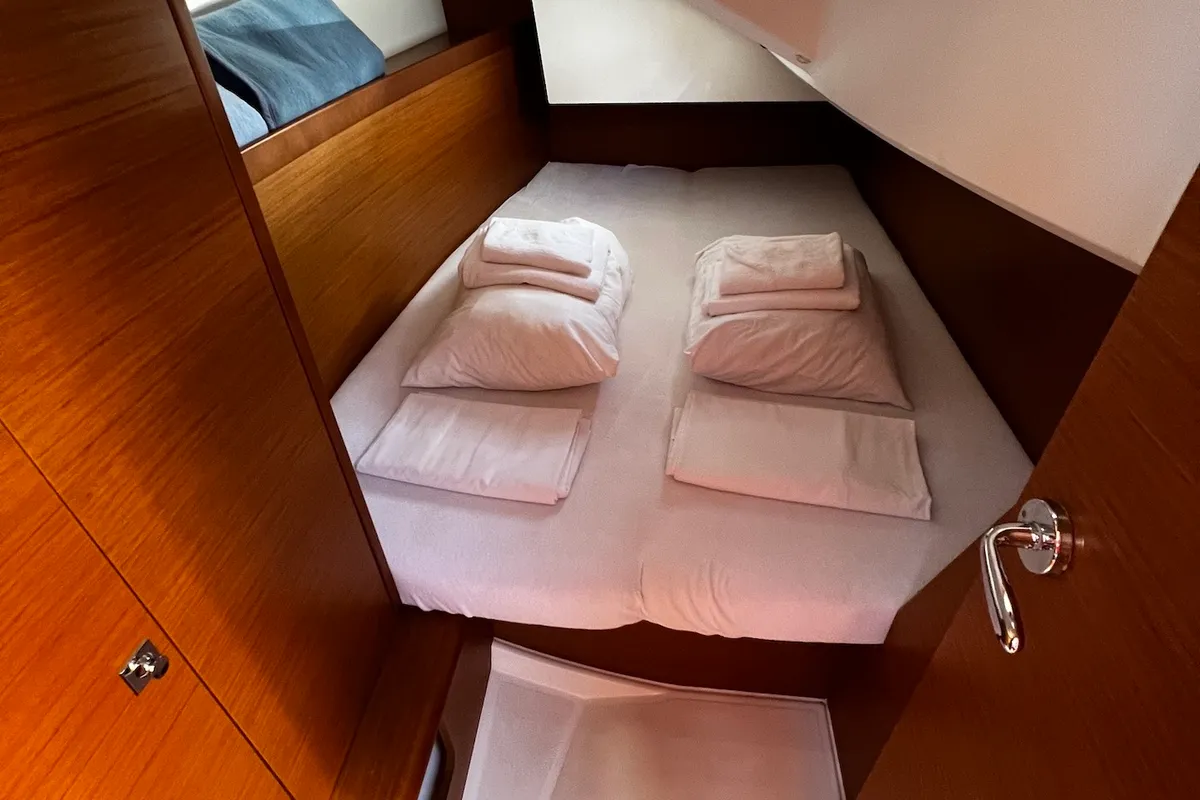 Cabin on Lydia, a Jeanneau Sun Odyssey 349 sailboat at Općina Sukošan, Croatia
