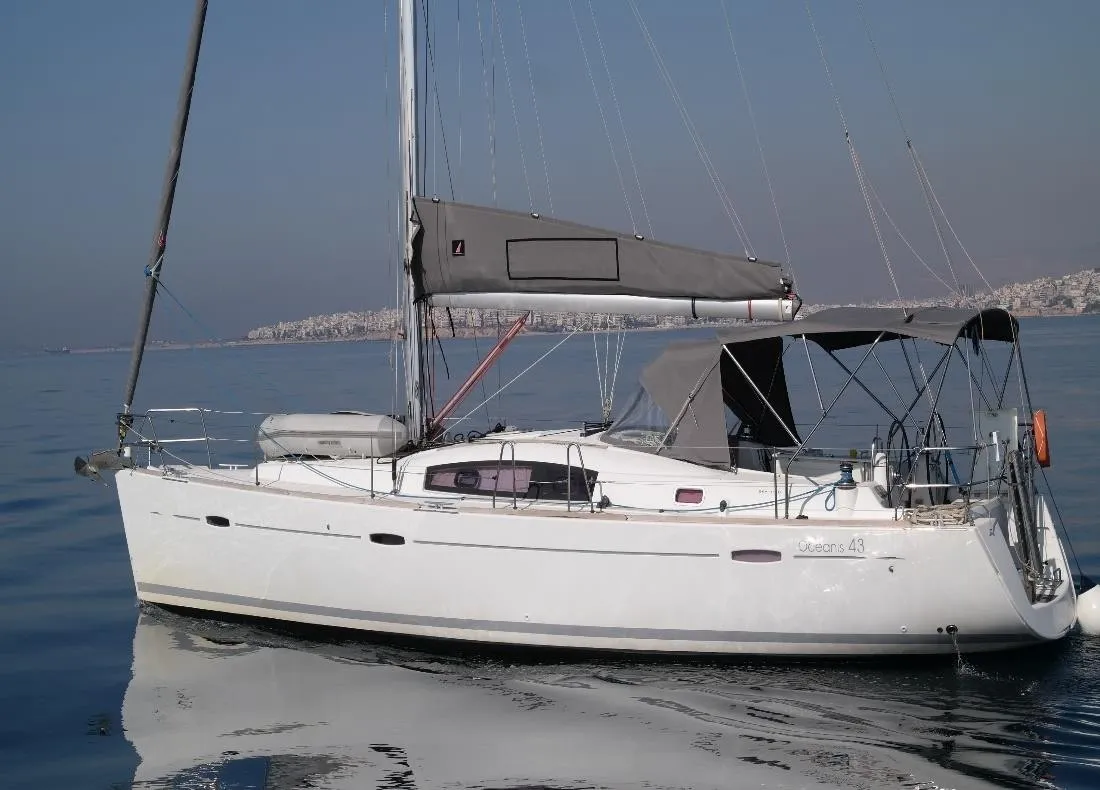 Exterior view of Fantasea, a Beneteau Oceanis 43 sailboat at Athens, Greece