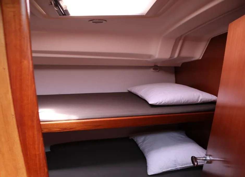 Fantasea, a Beneteau Oceanis 43 sailboat at Athens, Greece