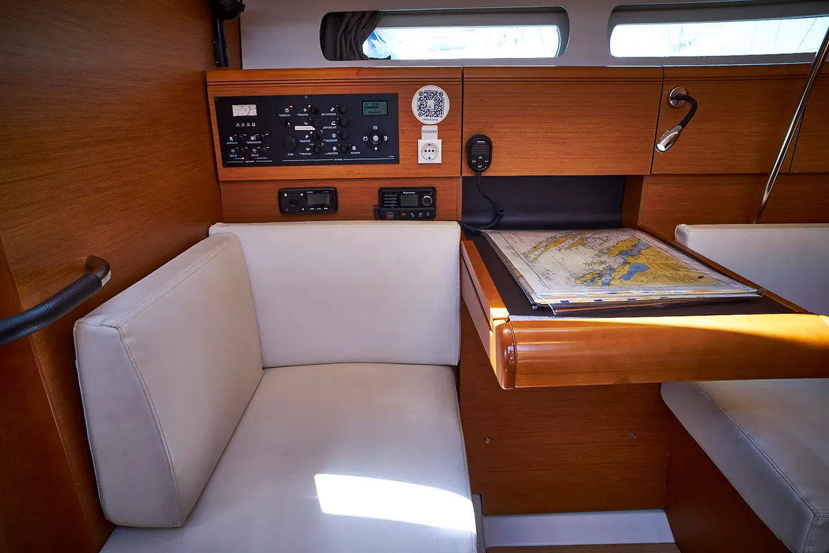 Salon of Nina, a Jeanneau Sun Odyssey 449 sailboat at Biograd na Moru, Croatia