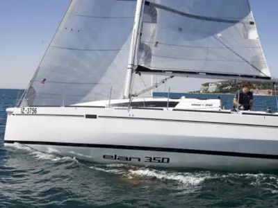 Oxygene, a Elan 350 sailboat at Kerners, France