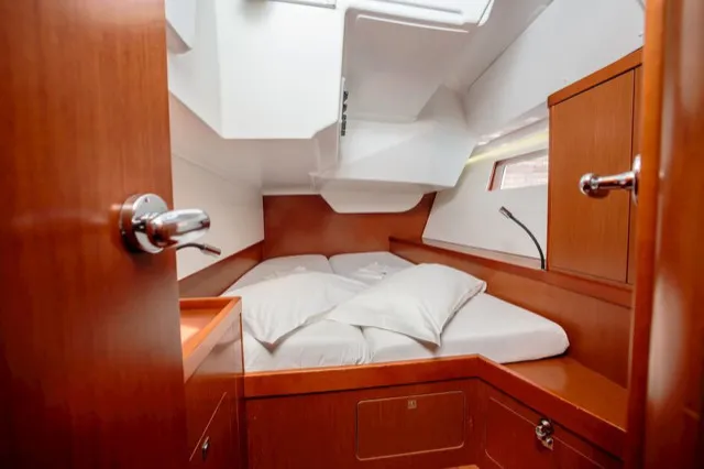 Cabin on Sharel, a Beneteau Oceanis 48 sailboat at La Spezia, Italy