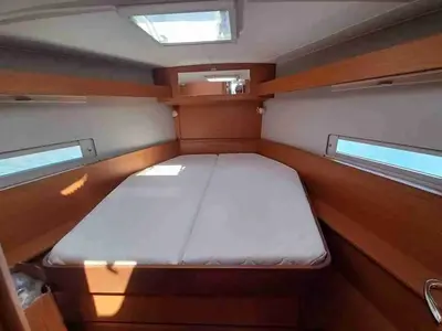 Cabin on San Luis Blues, a Dufour 430 sailboat at Rodi Garganico, Italy