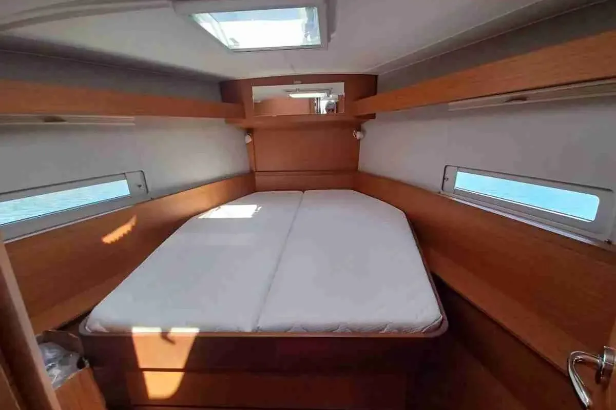 Cabin on San Luis Blues, a Dufour 430 sailboat at Rodi Garganico, Italy