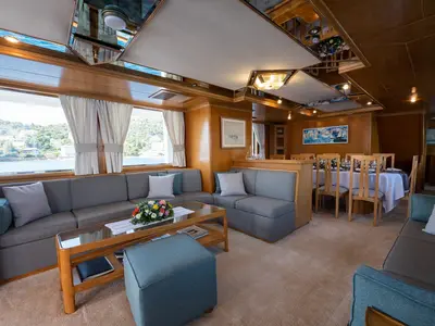 Salon of Elena, a Perama Shipyard M/Y Elena motor yacht at Τροκαντερό, Greece