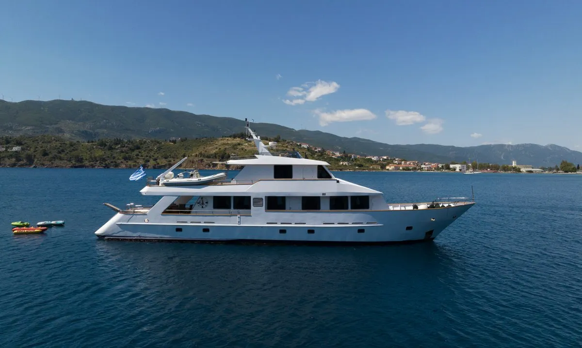 Exterior view of Elena, a Perama Shipyard M/Y Elena motor yacht at Τροκαντερό, Greece