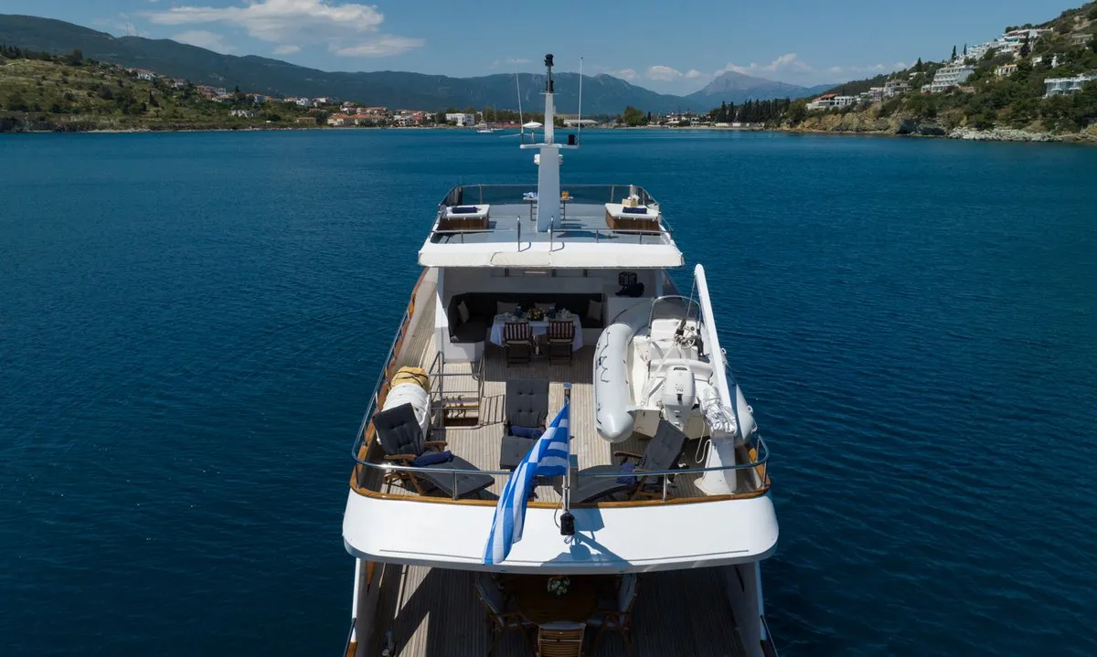Deck of Elena, a Perama Shipyard M/Y Elena motor yacht at Τροκαντερό, Greece