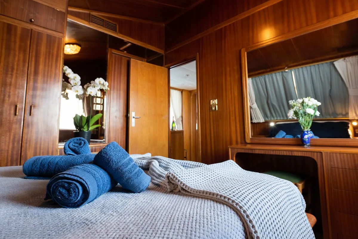 Cabin on Elena, a Perama Shipyard M/Y Elena motor yacht at Τροκαντερό, Greece
