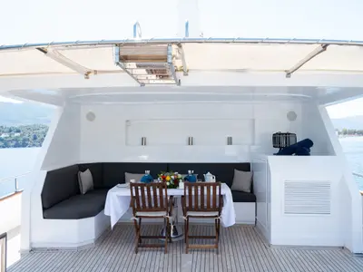 Deck of Elena, a Perama Shipyard M/Y Elena motor yacht at Τροκαντερό, Greece