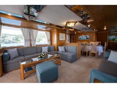 Salon of Elena, a Perama Shipyard M/Y Elena motor yacht at Τροκαντερό, Greece