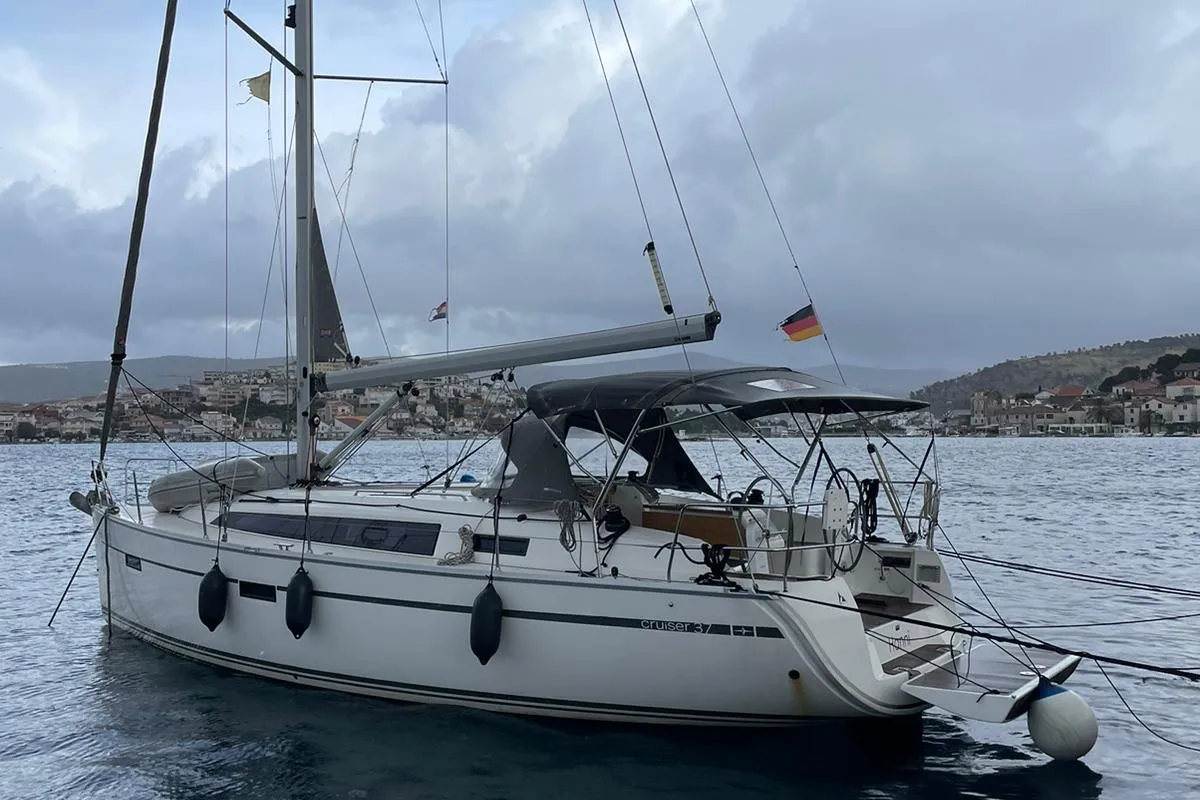 Exterior view of Hanni, a Bavaria Cruiser 37 sailboat at Grad Šibenik, Croatia