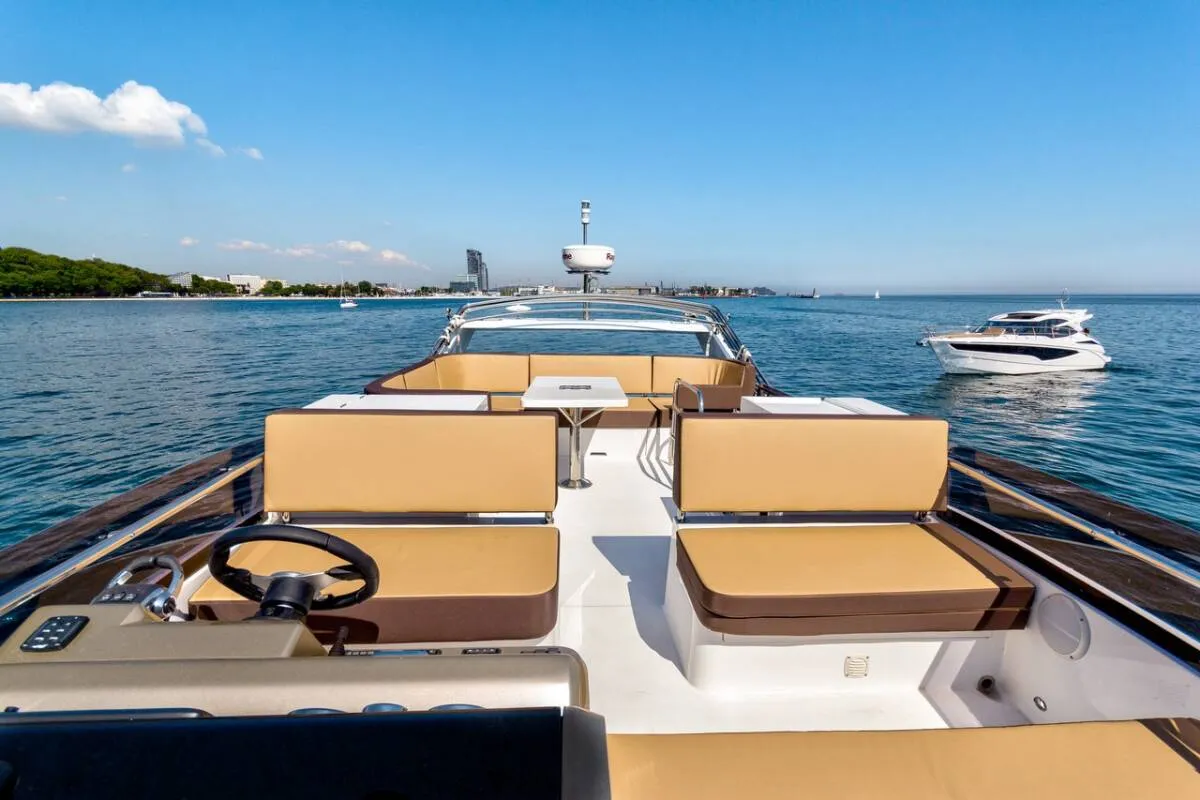 Amber Blue, a Galeon 420 Fly motor yacht at Općina Sukošan, Croatia