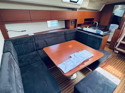Salon of DELTA, a Hanse 458 sailboat at Novi Vinodolski, Croatia