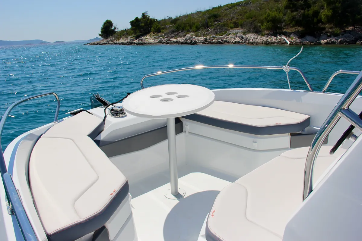 Deck of Beneteau Flyer 6 Space Deck, a Beneteau Flyer 6 motorboat at Grad Trogir, Croatia