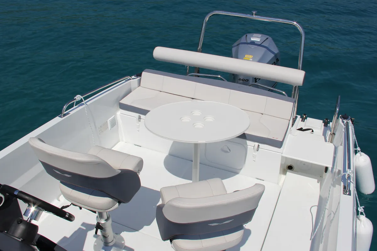 Deck of Beneteau Flyer 6 Space Deck, a Beneteau Flyer 6 motorboat at Grad Trogir, Croatia