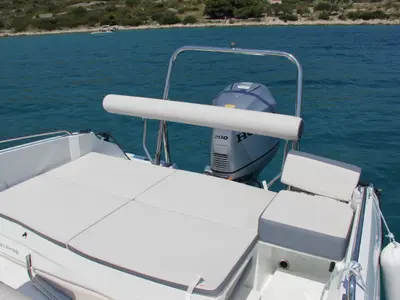 Deck of Beneteau Flyer 6 Space Deck, a Beneteau Flyer 6 motorboat at Grad Trogir, Croatia