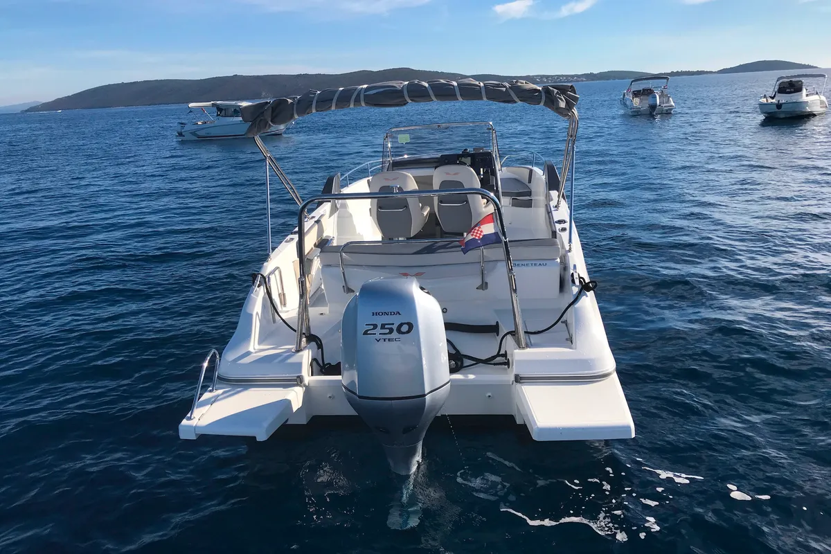 Exterior view of SPACEDeck, a Beneteau Flyer 7.7 SUNdeck motorboat at Trogir, Croatia