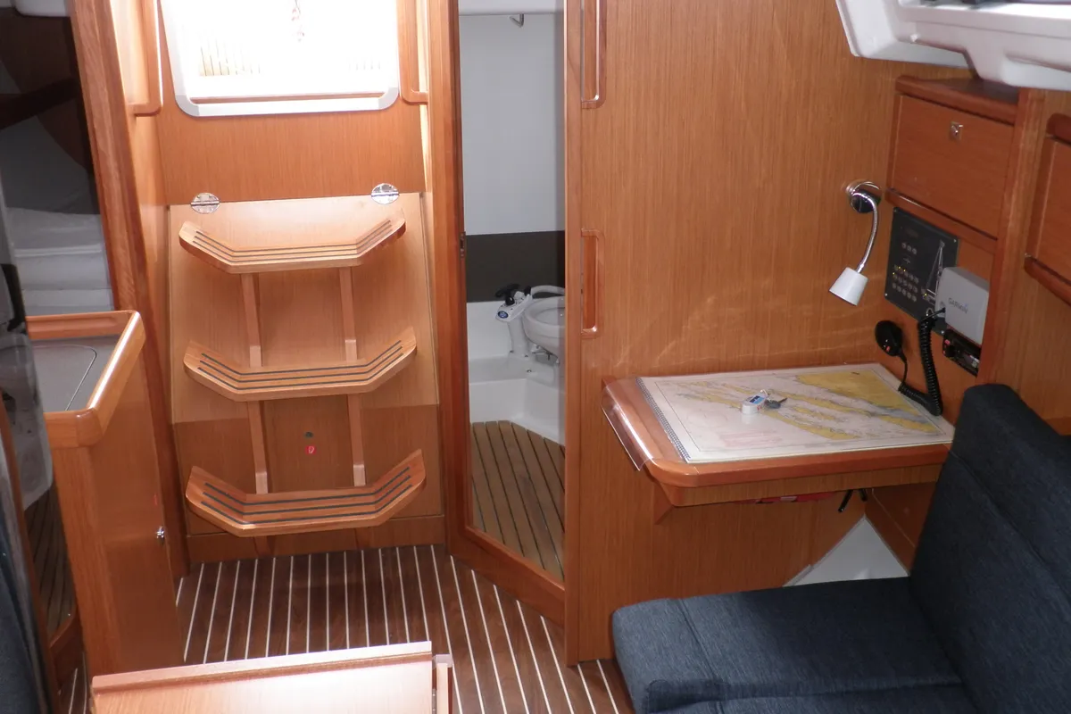 Salon of GIRICA, a Bavaria Cruiser 33 sailboat at Općina Sukošan, Croatia
